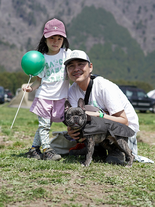 Mr.Ishi with his family
