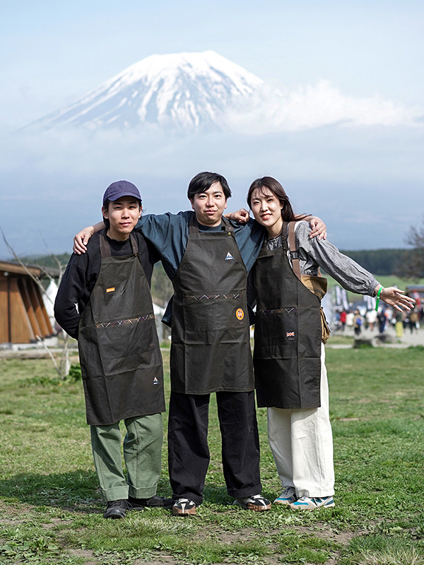 Mr.Nogaki with his friends