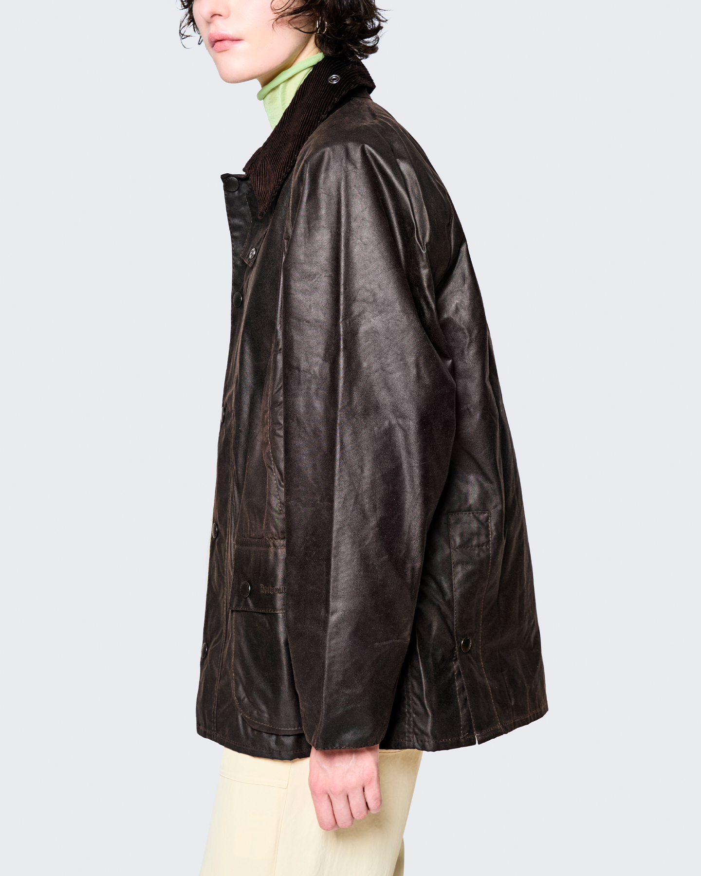 Regular fit Bedaleを着用した男性