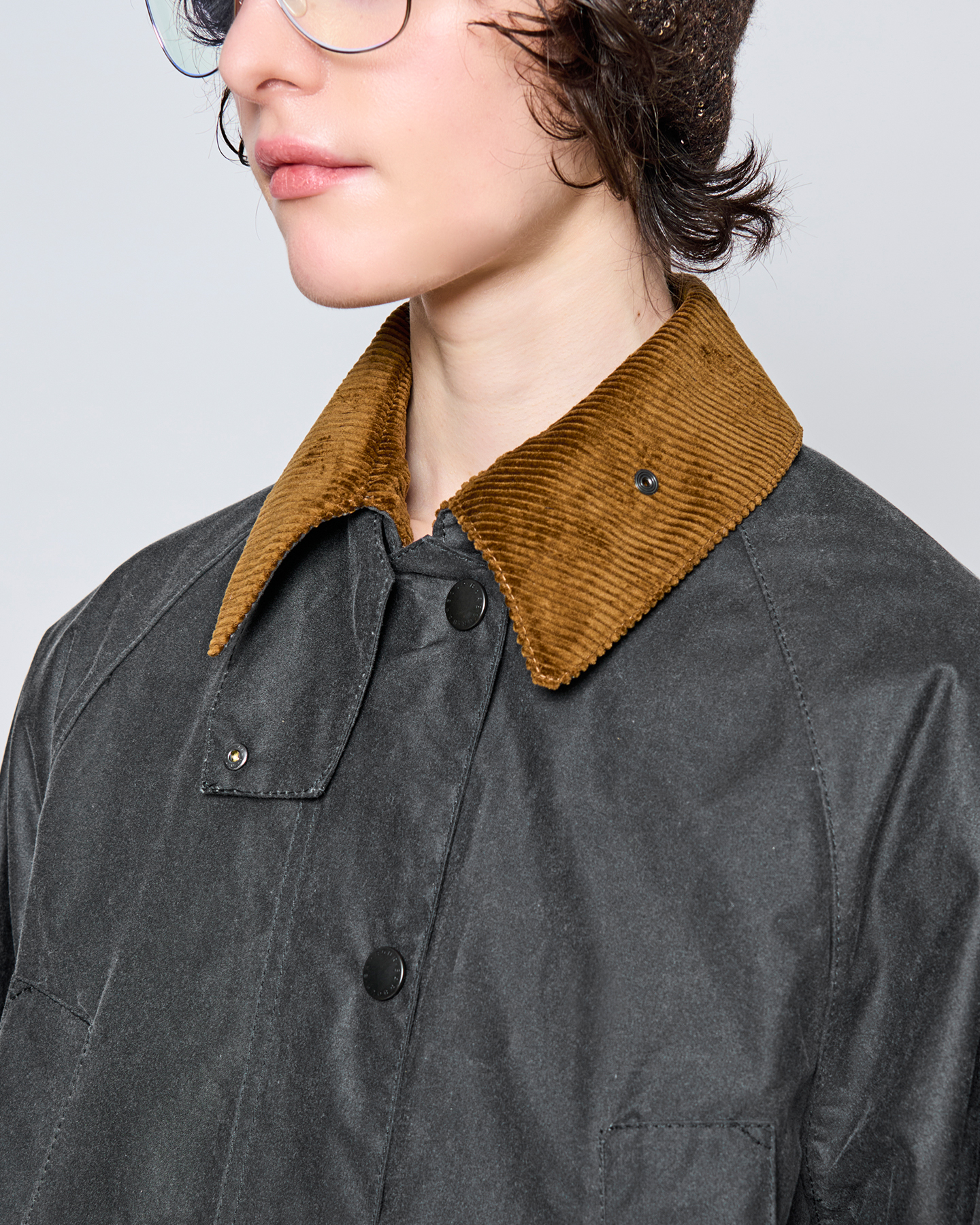 bedaleを着用した女性