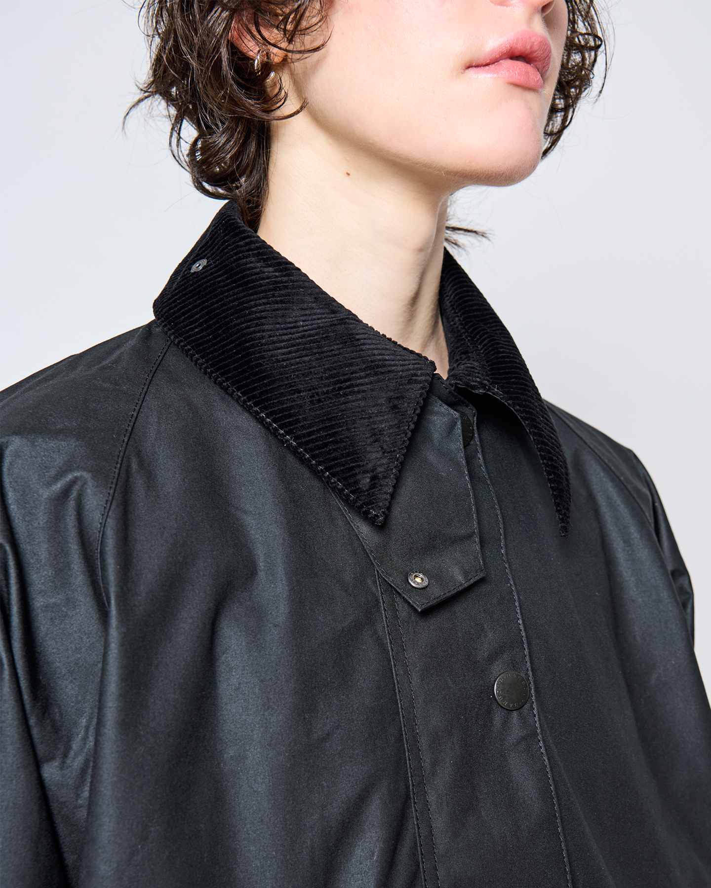 transportを着用した女性