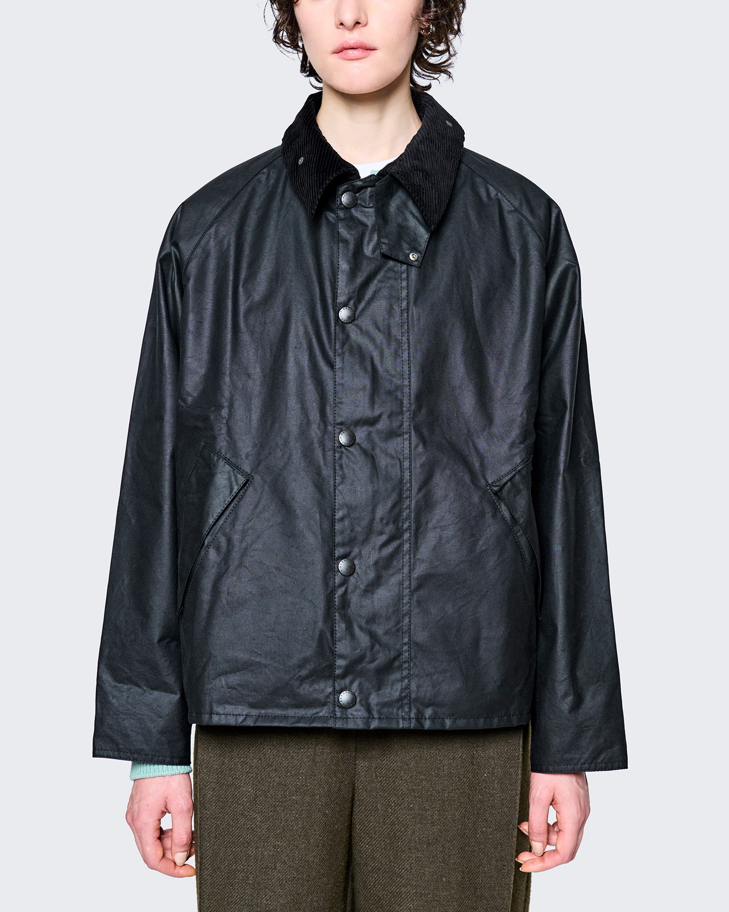 transportを着用した女性