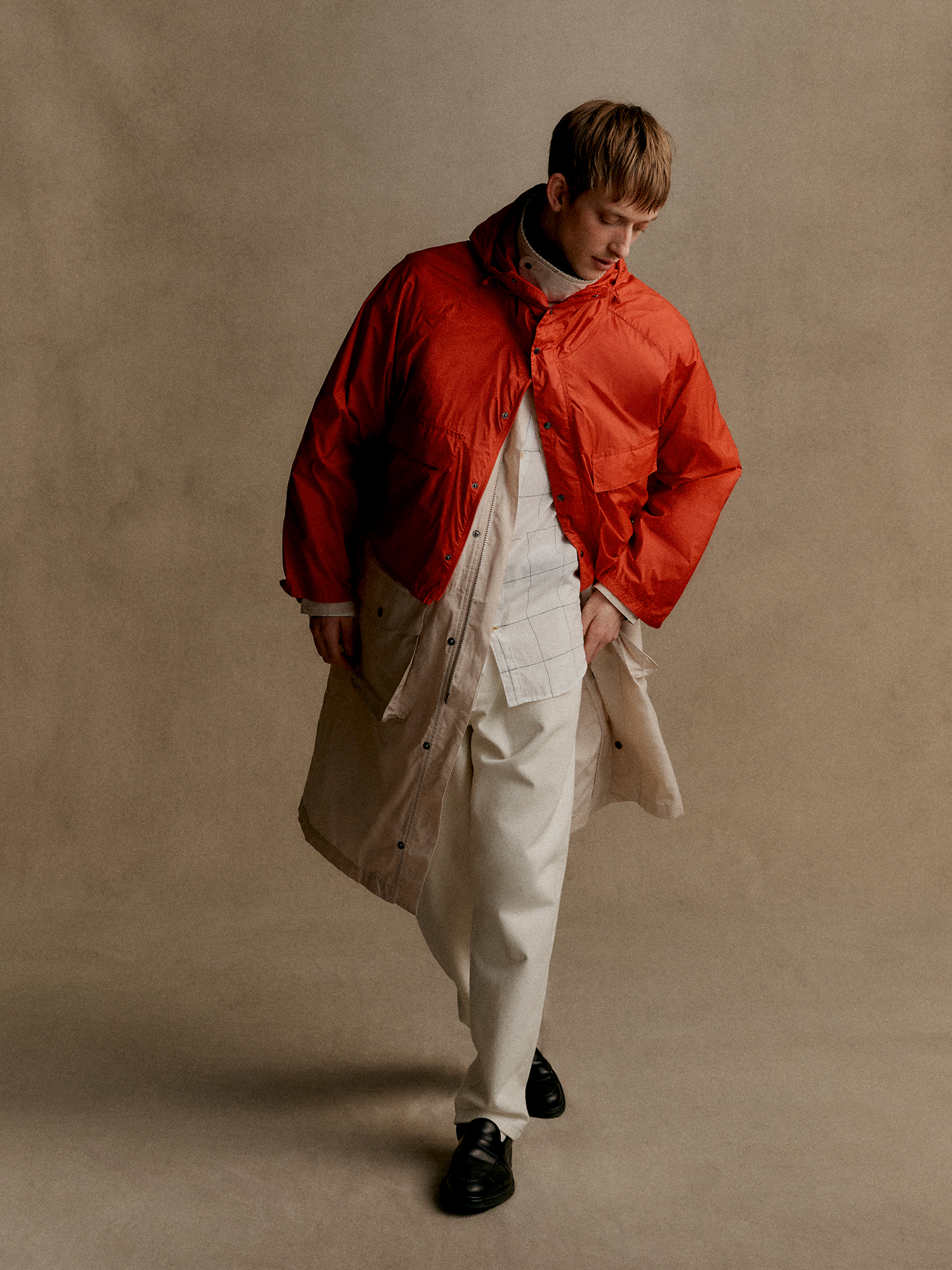 Barbour x Kaptain Sunshine - Endurance Casual Jacketを着用した男性