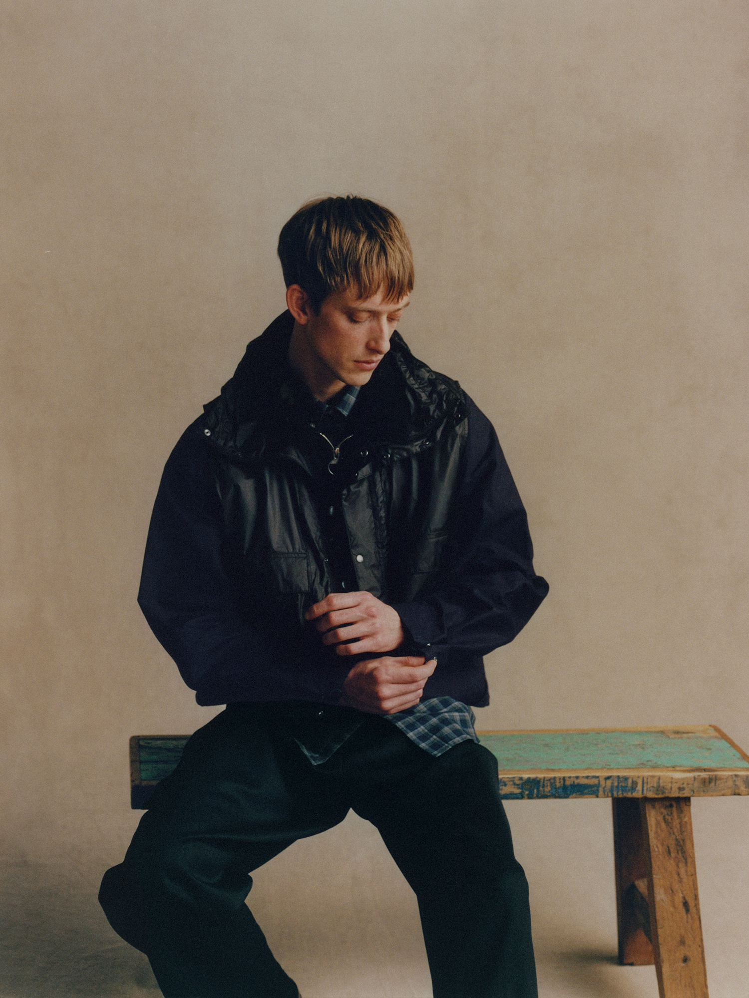 Barbour x Kaptain Sunshine - Endurance Casual Jacketを着用した男性