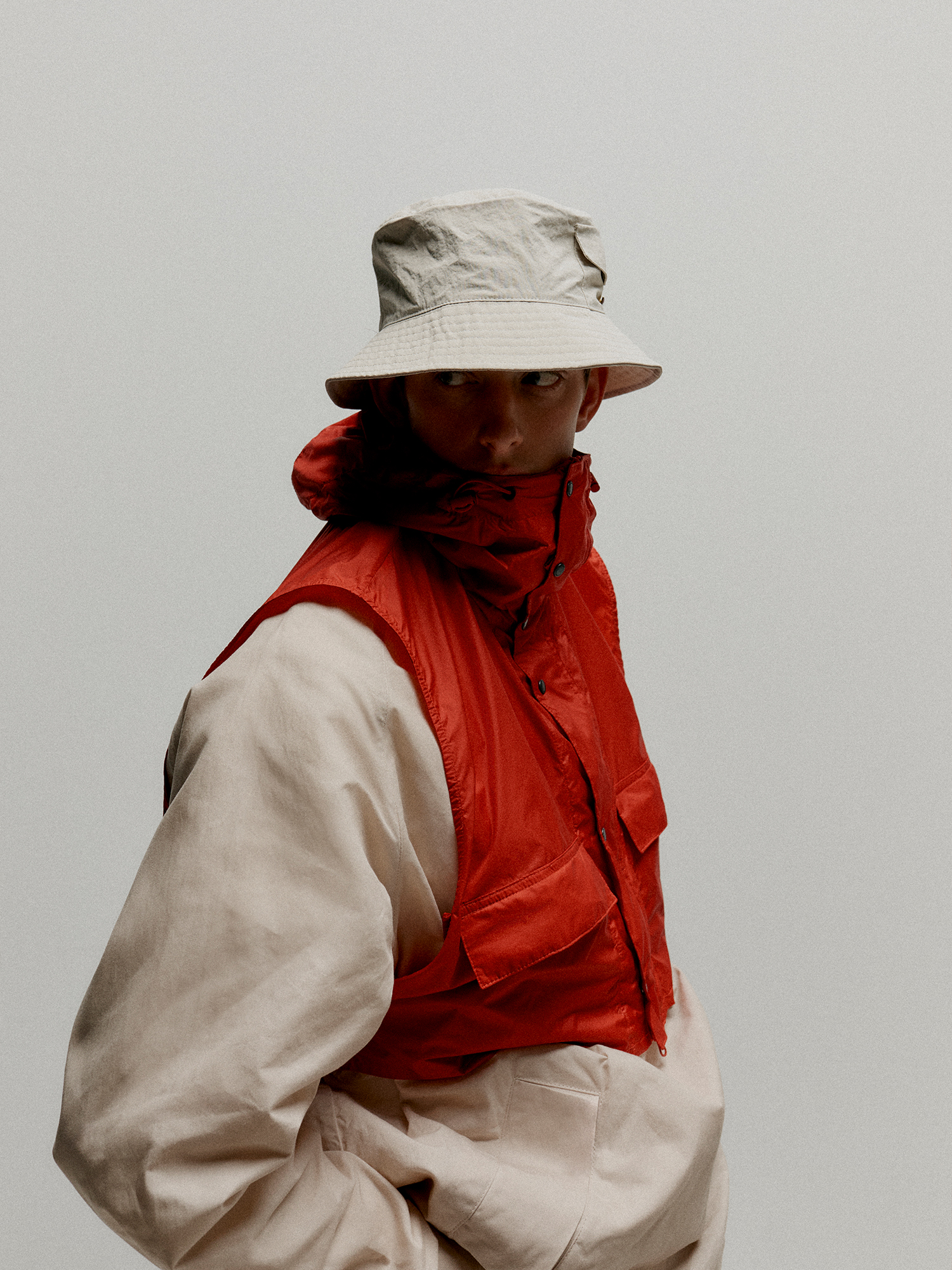 Barbour x Kaptain Sunshine - Endurance Casual Jacketを着用した男性