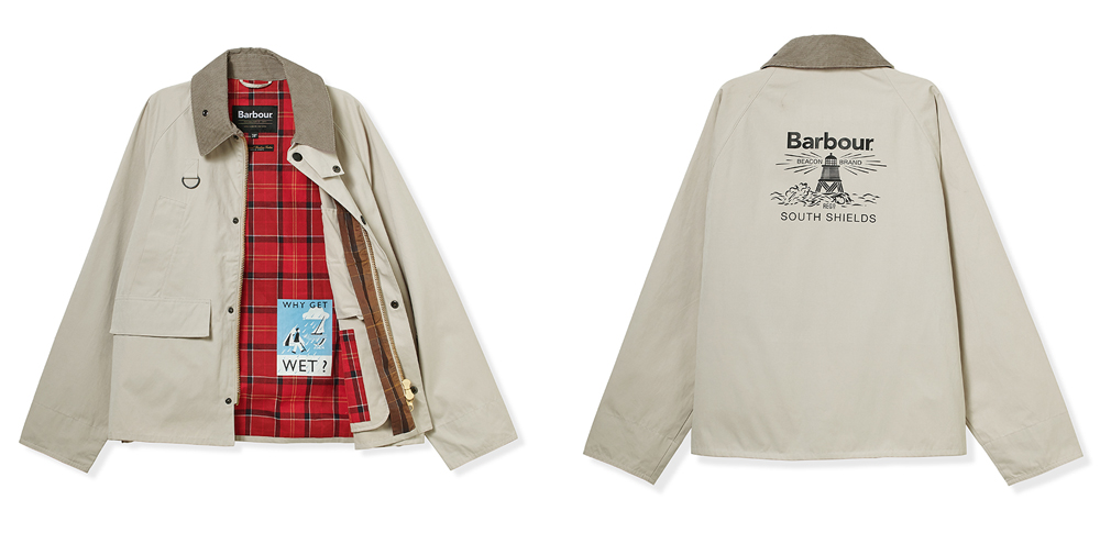 Barbourのベージュのジャケット。左側はフロントを開けて赤いチェックの裏地とイラストが見える状態、右側は背面の灯台ロゴデザイン